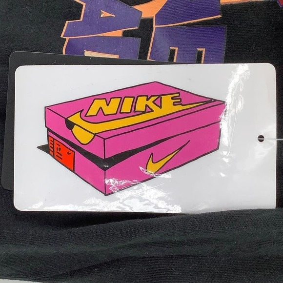 NEW! Nike Size 4 X-Small Kids Space Jam Black Tee Lola Basketball $25 msrp J11-6 - Picture 9 of 9